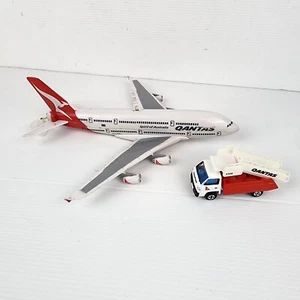 Qantas Airliner Modelo Avión Avión Equipaje Camión Hélice de Trabajo - Imagen 1 de 13
