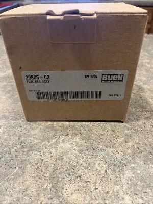 MONTAJE DE RIEL DE COMBUSTIBLE BUELL 29805-02 OEM NOS Foto 1 de 4