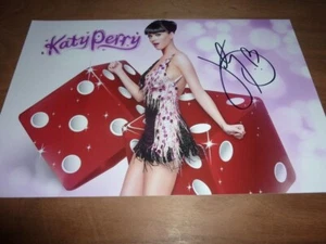 KATY PERRY signed 12X8 photo + COA - Picture 1 of 2