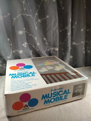 Móvil musical vintage de Dolly Toy 1973 Foto 1 de 4