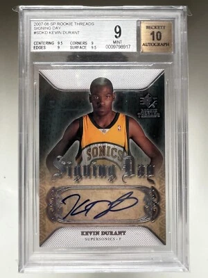 Kevin Durant 2007-08 SP Rookie Threads Signing Day Auto 10 SDKD BGS 9 Supersonic - Image 1 of 2