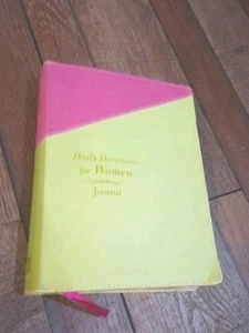 Daily Devotions for Women Journal By Jewell Johnson (no writing) - Imagen 1 de 7