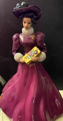 Figura Barbie Holiday Traditions para Hallmark 1996 edición limitada porcelana Foto 1 de 4