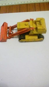 TOY CAR MATCHBOX CATERPILLAR TRAXCAVATOR SHOULD IT HAVE TRACKS? 5INCH LONG - Picture 1 of 1