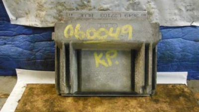 00 ISUZU TROOPER ENGINE ECM 102761 - Image 1 of 3