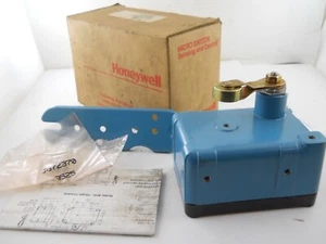 BRAND NEW Honeywell, Micro Switch, OP-AR Splash Proof Switch - in factory box - Picture 1 of 7