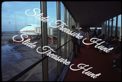 JFK Airport Terminal TWA Aircraft Boeing 747 35 mm Slide años 70 Kodachrome Foto 1 de 3