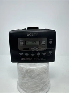 Walkman Sony Funzionante Radio AM/FM Funzionante Cassette Non Suona WM-FX401 Nero - Foto 1 di 9