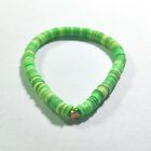 Bracelet perlé argile polymère vert nature avec étoile en laiton or rose - fait main