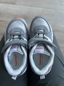 Saucony Kleinkind Schuhe Größe 9  - Bild 1 von 5