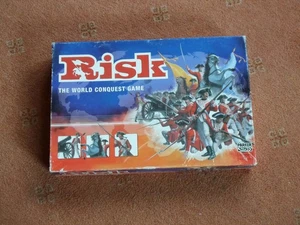 RISK 2004 BY HASBRO ARMIES AND CARDS FOR SPARES GOOD COND FREE POSTAGE - Picture 1 of 6
