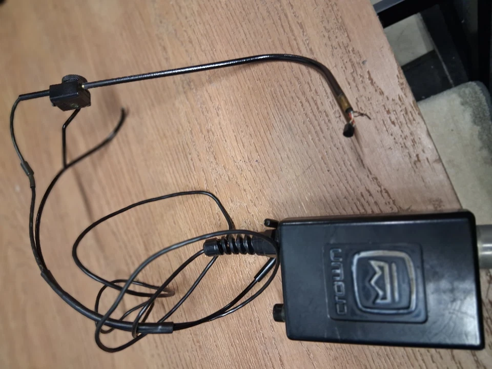 Micrófono auricular Crown CM311A.  Foto 1 de 1