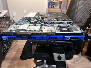 Dell Poweredge R410 2x SIX CORE E5640 2.66Ghz 128GB DDR3 - Picture 1 of 6