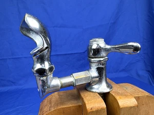 Grifo de fuente de agua de latón C.1930 HALSEY W. TAYLOR paleta cargada con resorte, ¡funciona! - Imagen 1 de 16