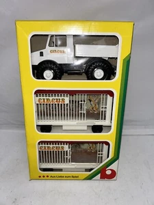 Vintage Bruder 8230 Circus Animal Cage Wagon & Ticket Booth Car West Germany - Picture 1 of 4