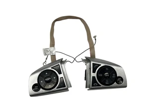 Mercedes Benz Actros steering wheel buttons A9608202010 - Picture 1 of 4