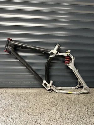 GT STS 1000 DS 1998 16” Frame Carbon Thermo Plastic Mountain Bike MTB All Terra - Image 1 of 4