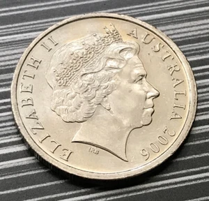 2006 AUSTRALIAN 10 CENT COIN | HIGH GRADE EF+ OFF CENTRE RIM SPLIT (Lot 3242) - Picture 1 of 5