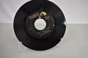 Elvis Presley LAWDY MISS CLAWDY / SHAKE RATTLE & ROLL RCA 0615 EX HEAR - Picture 1 of 2