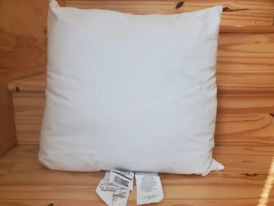 Funda de algodón con inserción de almohada sintética Pottery Barn PB Teen de 18"x18" (relleno de polietileno) Foto 1 de 4