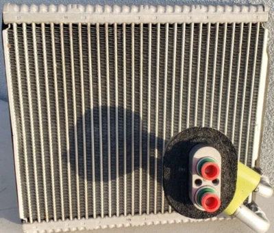 2017-2022 KIA NIRO HVAC AC EVAPORATOR CORE ASSEMBLY OEM 39k - Image 1 of 4