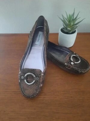 Calvin Klein Zapatos Mujer 9.5 Kelisa Marrón Estampado Animal Plateado Hebilla Plana Mocasín Foto 1 de 4
