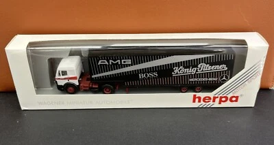 Camión de apoyo de carrera Herpa Mercedes SK AMG Boss 826023 Z2 Foto 1 de 4