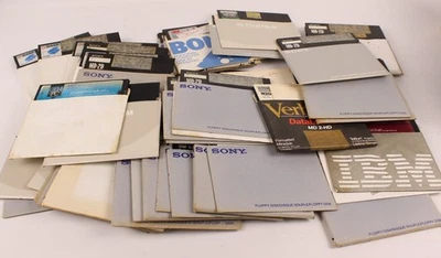 Lote de 100 Disquetes Varios Software Vintage No Probado 5 1/4"-Windows-IBM+ Foto 1 de 4