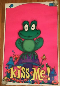 Vintage 1969 Mid Century "¡Bésame!" Póster Rana 35" x 23" - Imagen 1 de 3