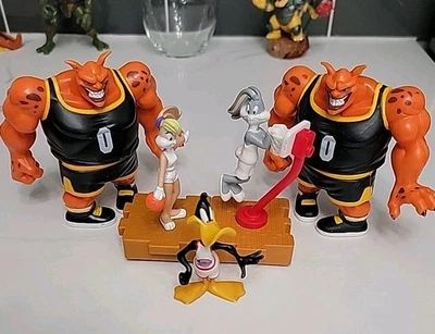 Lote de juguetes Space Jam 1996, adiciones recientes Foto 1 de 3