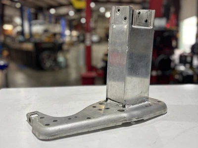 Suporte de sutiã de impacto parachoque dianteiro 2013-2018 Audi A6 S6 fabricante de equipamento original ESQUERDA #4G0807133C USADO - Imagem 1 de 4