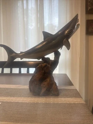 Escultura de tiburón Maco de Wyland Studios años 90 Foto 1 de 4