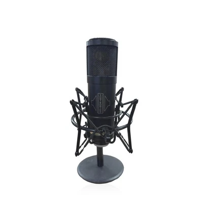 Sontronics STC-20 Cardioid Condenser Microphone with Mic Stand Shockmount - Image 1 of 4