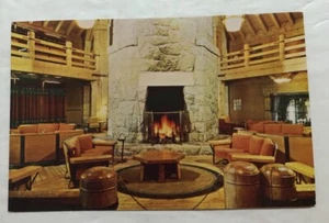 Lobby, Timberline Lodge, Oregon. Postcard (I2) - Picture 1 of 2
