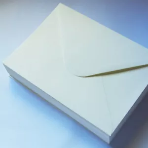80 X C5 Ivory 120GSM Envelopes, Perfect for A5 Cards Invitation, 229 mm x 162 mm - Picture 1 of 3