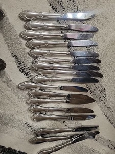 17 ONEIDA STAINLESS KNIVES - Picture 1 of 4