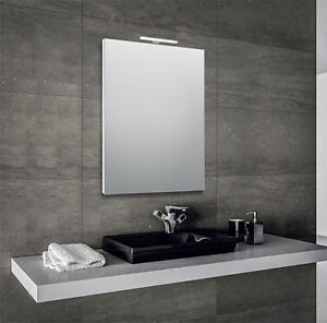 Specchio per bagno 60x80 cm con cornice e con lampada led in alluminio 