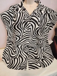Roaman's Women's Plus Size Button Up Camp Shirt Short Sleeved Black White Zebra - Picture 1 of 8