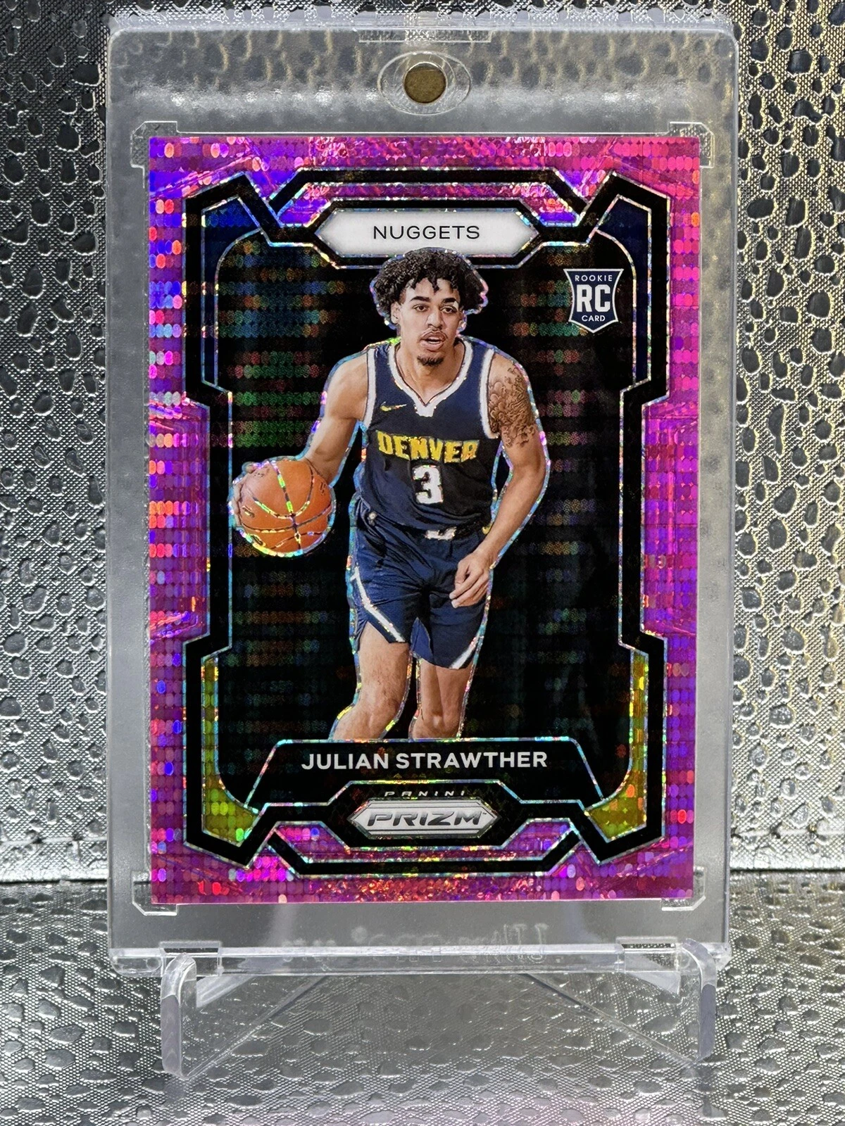 2023-24 Panini Prizm Julian Strawther Rookie #133 Pink Pulsar /42 SSP