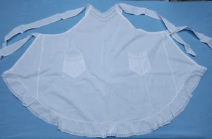 Schürze Spitze Latzschürze mit Taschen weiss extravaganter Schnitt U4 - Bild 1 von 7