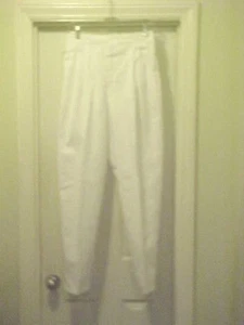 CREST Scrub Pants Solid White Womens Size 14 Cotton Blend 30" inseam Pleated EUC - Picture 1 of 6