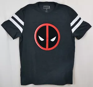 Camiseta Deadpool Marvel Superhéroe Logo Gráfico Camiseta Gris con Rayas Blancas Nueva con Etiquetas - Imagen 1 de 1