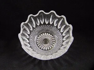 Crystal Bowl Intricate Pattern Wavy Rim Vintage - Picture 1 of 5