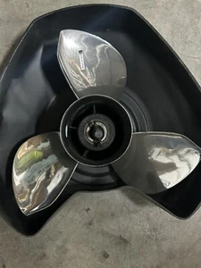 Michigan WheelBallistic Johnson/Evinrude Stainless Steel Prop 13 1/2 x 17 335031 - Bild 1 von 3