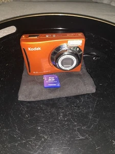 Kodak EasyShare C140 Orange 8.2 MP 3X Zoom 6.1cm LCD Digital Camera W/2 GB Card - Picture 1 of 8