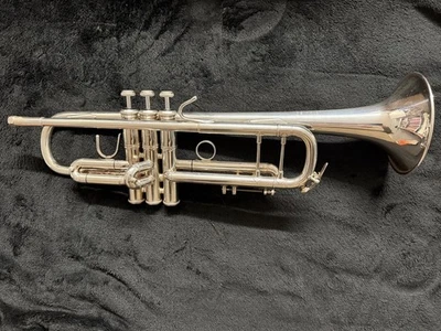 Bach Stradivarius 180S37 Bb Trumpet - Image 1 of 4