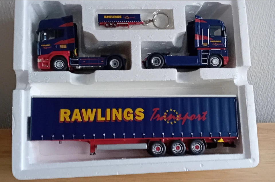 UNIVERSAL HOBBIES SCALE 1.50 RAWLINGS COLLECTORS EDITION SET 1 OF 999 WORLD WIDE - Image 1 of 4