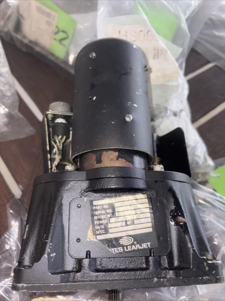 2380112-6 Learjet Servo Actuator Assembly - Image 1 of 4