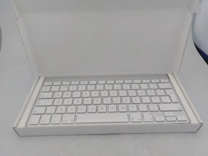 Apple Wireless Keyboard, MC184B/B (A1314) - Photo 1/6