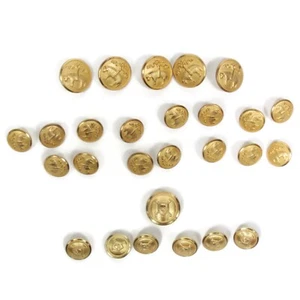 Brooks Brothers Replacement Buttons 20 pieces by Waterbury Good Used Condition - Picture 1 of 5